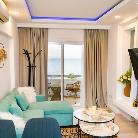 Lazuli Sea View Beachfront Ap 21 Ларнака Екстериор снимка