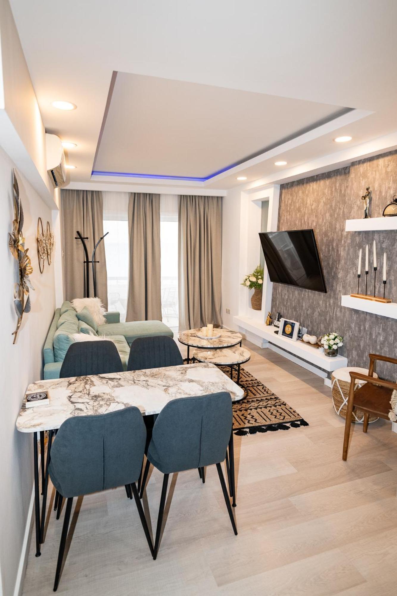 Lazuli Sea View Beachfront Ap 21 Ларнака Екстериор снимка