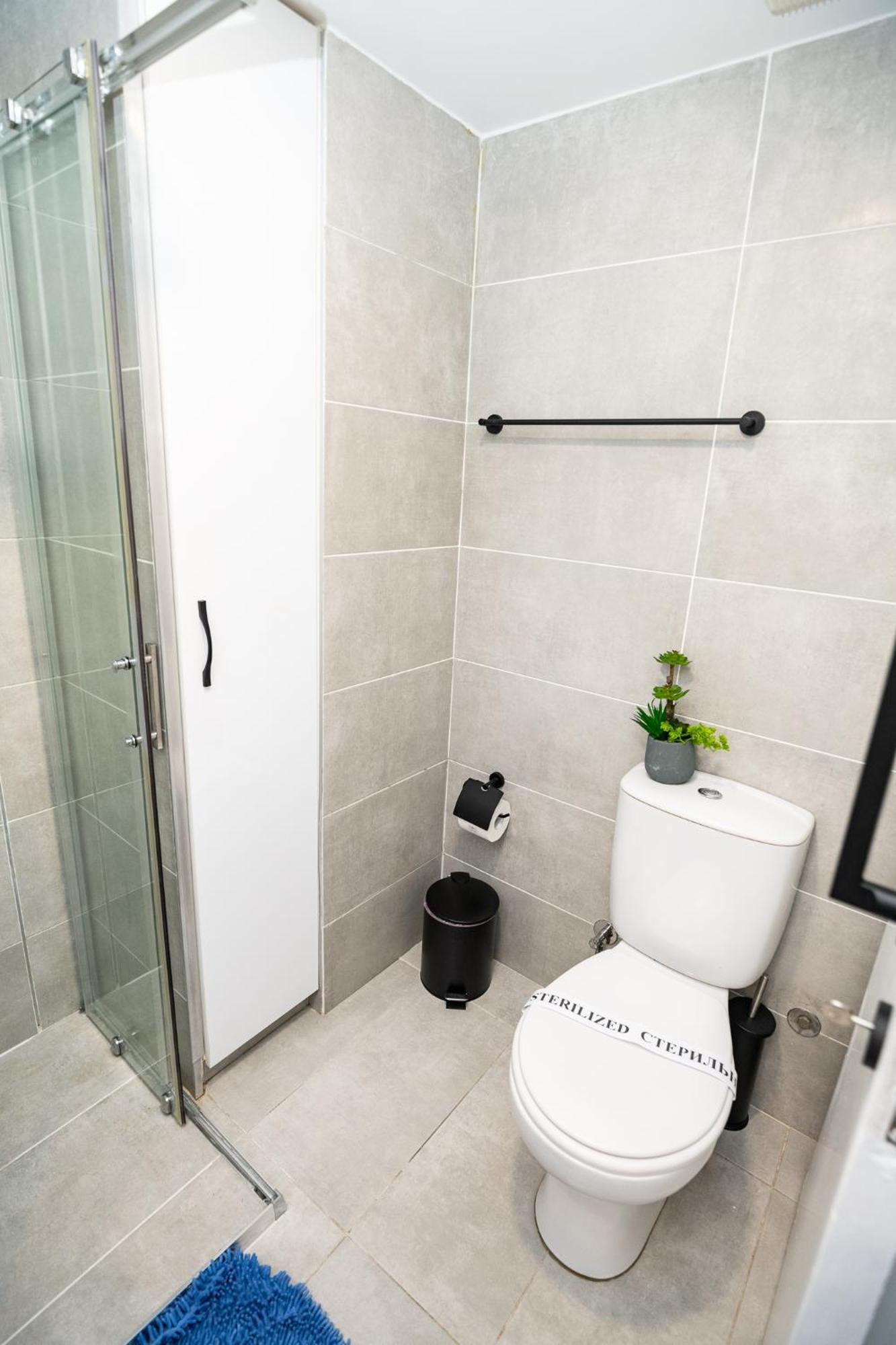 Lazuli Sea View Beachfront Ap 21 Ларнака Екстериор снимка