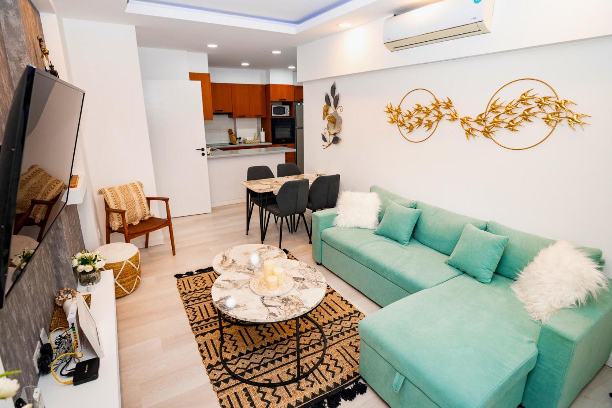 Lazuli Sea View Beachfront Ap 21 Ларнака Екстериор снимка