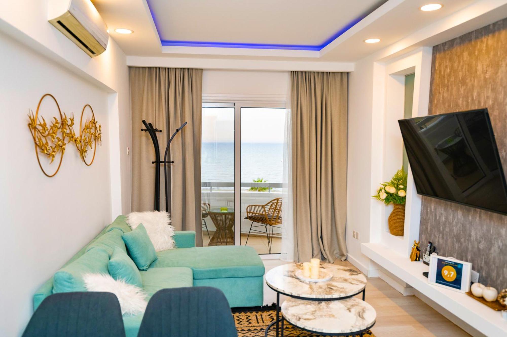 Lazuli Sea View Beachfront Ap 21 Ларнака Екстериор снимка