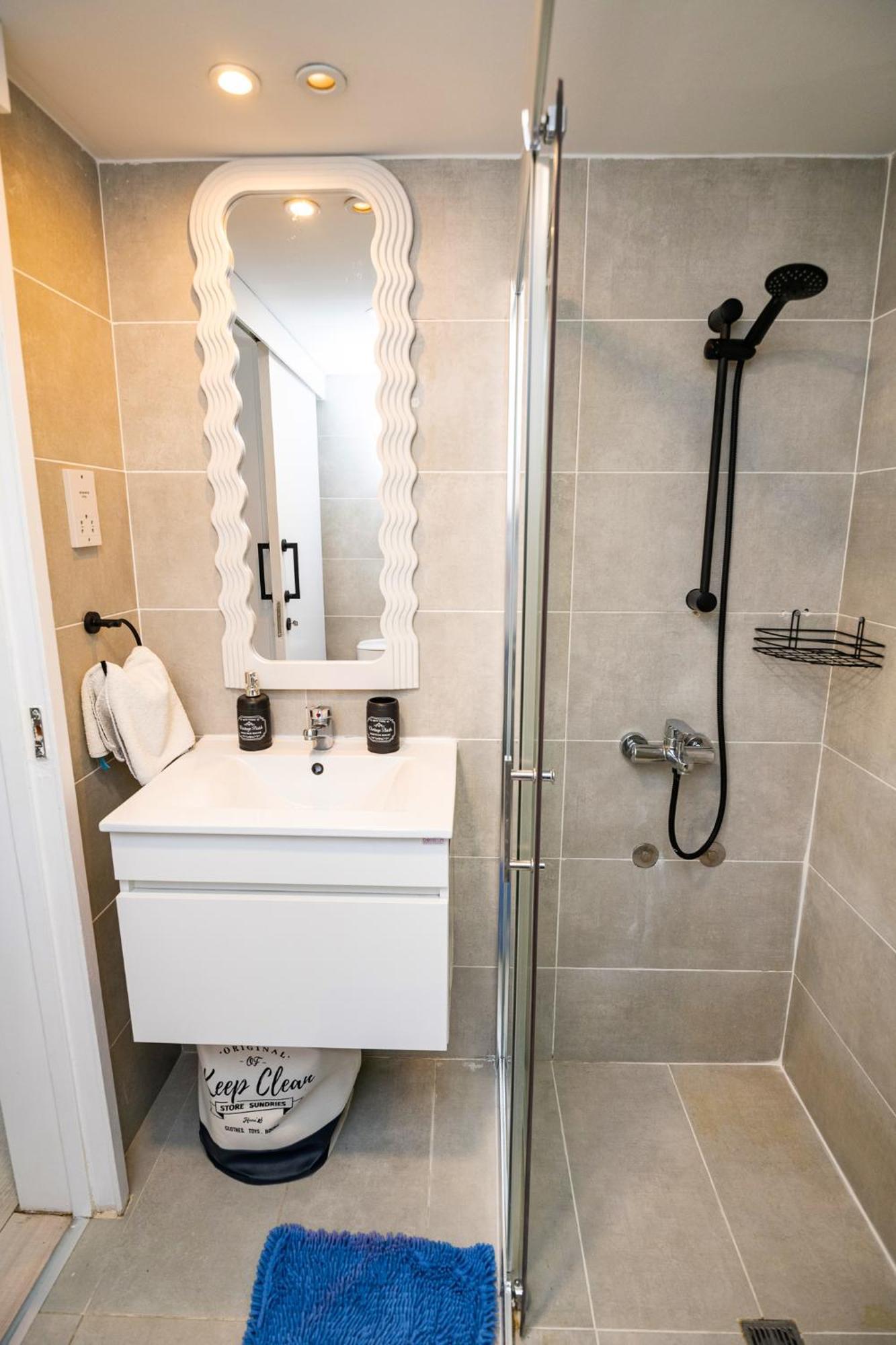 Lazuli Sea View Beachfront Ap 21 Ларнака Екстериор снимка